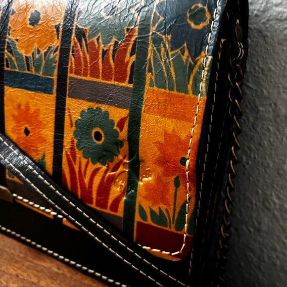 Patricia Nash Italian Leather Floral Block Clutch/Crossbody Bag - Picture 3 of 16